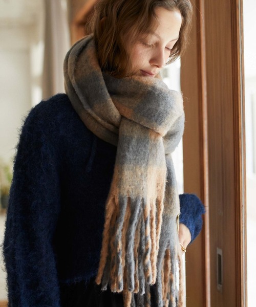 archives(アルシーヴ)の「チェックストール(マフラー・レディース・グレー/ブラウン/ブルー/ブラック・FREE)」の6枚目の写真