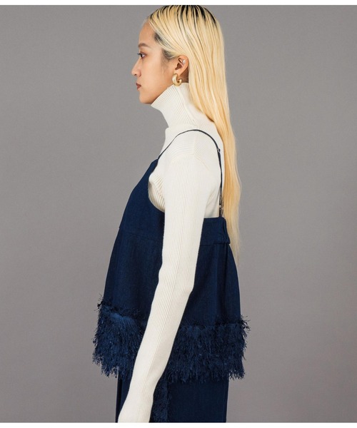 Settimissimo（セッティミッシモ）の「フリンジ ヘム キャミソール デニム トップス（キャミソール・レディース・ブラック/ネイビー・FREE）」の16枚目の写真