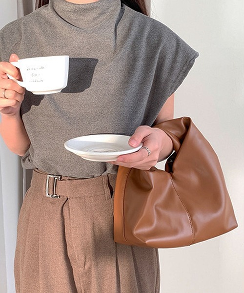 florist(フローリスト)の「レザータッチツイストハンドバッグ/500mlペットボトル収納可(ハンドバッグ・レディース・ライム/キャメル/ワインレッド/ブラック/オフホワイト・FREE)」の4枚目の写真