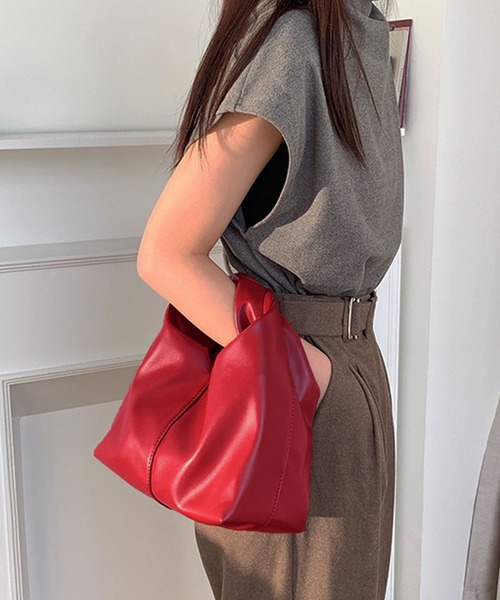 florist(フローリスト)の「レザータッチツイストハンドバッグ/500mlペットボトル収納可(ハンドバッグ・レディース・ライム/キャメル/ワインレッド/ブラック/オフホワイト・FREE)」の5枚目の写真