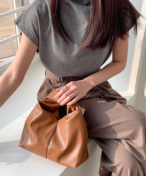 florist(フローリスト)の「レザータッチツイストハンドバッグ/500mlペットボトル収納可(ハンドバッグ・レディース・ライム/キャメル/ワインレッド/ブラック/オフホワイト・FREE)」の8枚目の写真