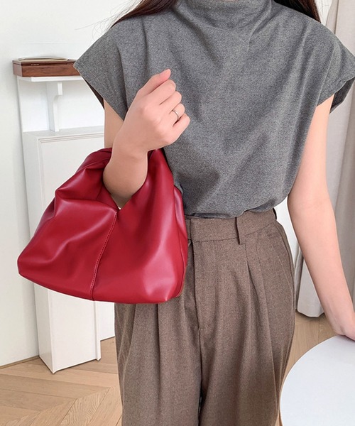 florist(フローリスト)の「レザータッチツイストハンドバッグ/500mlペットボトル収納可(ハンドバッグ・レディース・ライム/キャメル/ワインレッド/ブラック/オフホワイト・FREE)」の20枚目の写真