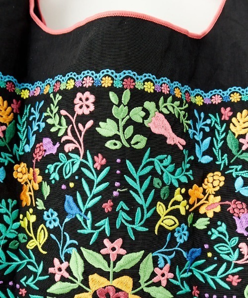 Ball&Chain（ボールアンドチェーン）の「[BALL&CHAIN/ボールアンドチェーン] FLOWER BANDANA 刺繍デザインナイロントートバッグ（トートバッグ・レディース・ブラック/グレー・M）」の17枚目の写真
