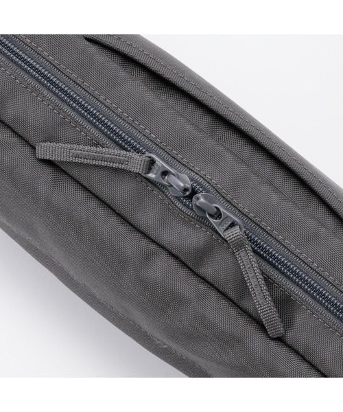 無印良品（ムジルシリョウヒン）の「背面ポケット付き　撥水ショルダーバッグ（ショルダーバッグ・レディース・ライトグリーン/ブルー系/チャコールグレー/ブラック/ライトベージュ・FREE）」の22枚目の写真