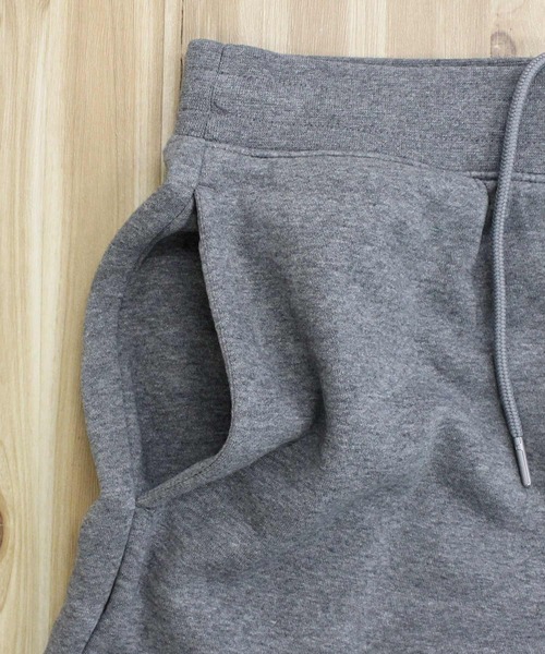 Calvin Klein（カルバン・クライン）の「CKJ モノグラムロゴ スウェット フリースジョガーパンツMONOLOGO FLEECE JOGGER（スウェットパンツ・メンズ・ブラック/グレー/ブラック系1/グレー系4・S/M/L/XL）」の10枚目の写真