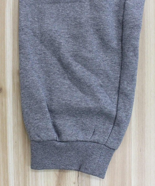 Calvin Klein（カルバン・クライン）の「CKJ モノグラムロゴ スウェット フリースジョガーパンツMONOLOGO FLEECE JOGGER（スウェットパンツ・メンズ・ブラック/グレー/ブラック系1/グレー系4・S/M/L/XL）」の11枚目の写真