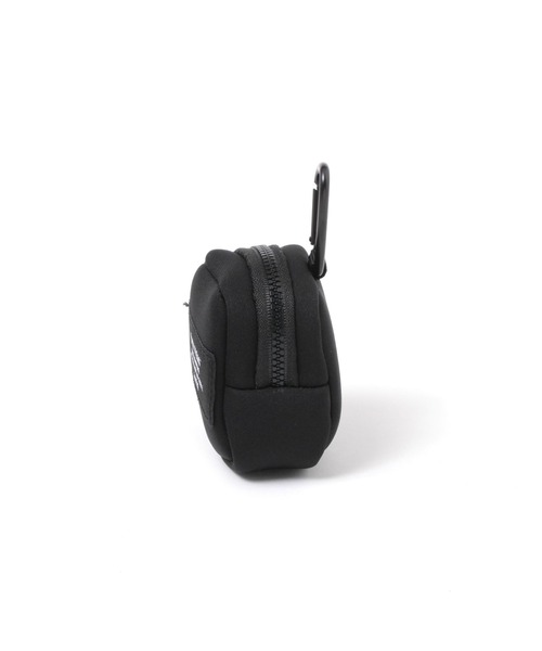 LAKOLE（ラコレ）の「ネオプレーンカラビナポーチ / 156554（ポーチ・レディース・ブラック/グレー・FREE）」の3枚目の写真