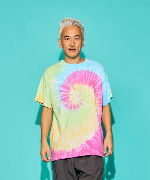 SAWINTO(ソイント)の「TIE DYE 【タイダイ】- TIE DYE TEE“SUN BLEACH SPIRAL”/タイダイ ティー "サン ブリーチ スパイラル”(Tシャツ/カットソー・メンズ・マルチ/サックスブルー・LARGE/MEDIUM/X-LARGE)」の2枚目の写真