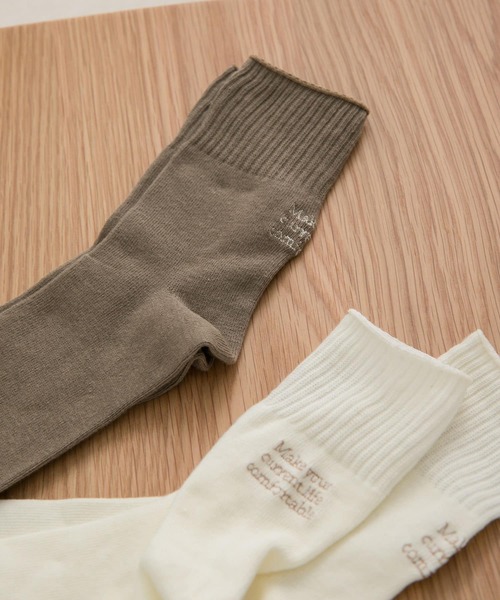 URBAN RESEARCH DOORS（アーバンリサーチドアーズ）の「ロゴ刺繍ソックス（ソックス/靴下・レディース・カーキ/アイボリー・ONE）」の4枚目の写真