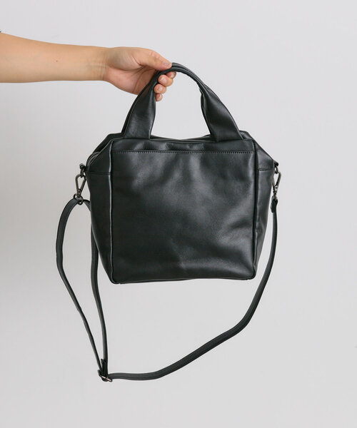 本革/2way/500mlペットボトルも入る》サイド編みボストンバッグ 