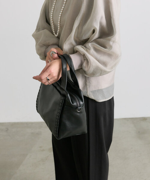 本革/2way/500mlペットボトルも入る》サイド編みボストンバッグ