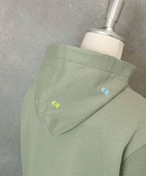 オンラインストア・店舗限定商品】刺繍入り裏毛ジップパーカー