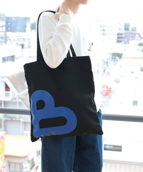 BEAMS HEART(ビームスハート)の「【ユニセックス】B-HEARTロゴ トートバッグ(トートバッグ・メンズ・ブラック/ブルー・ONE SIZE)」の1枚目の写真