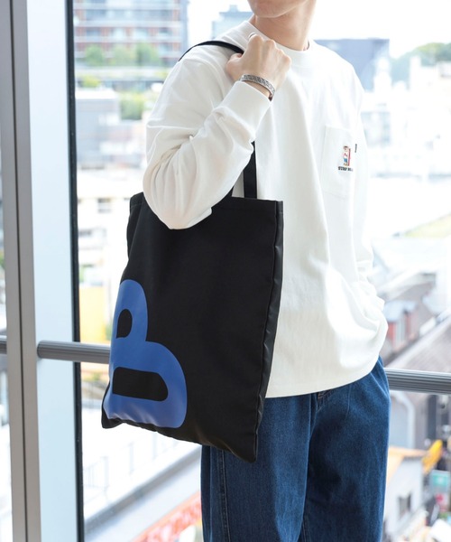 BEAMS HEART(ビームスハート)の「【ユニセックス】B-HEARTロゴ トートバッグ(トートバッグ・メンズ・ブラック/ブルー・ONE SIZE)」の14枚目の写真