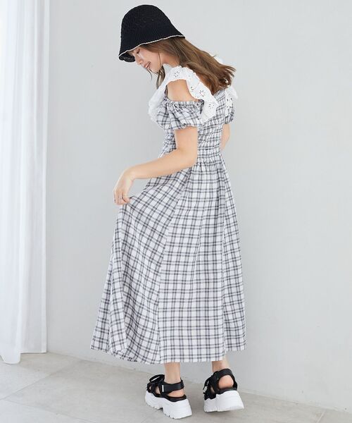 MAJESTIC LEGON(マジェスティックレゴン)の「肩レースフリルワンピース(ワンピース・レディース・アイボリー/ホワイト系その他2/ブラック・X-SMALL/SMALL/MEDIUM)」の9枚目の写真