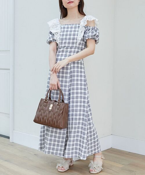 MAJESTIC LEGON(マジェスティックレゴン)の「肩レースフリルワンピース(ワンピース・レディース・アイボリー/ホワイト系その他2/ブラック・X-SMALL/SMALL/MEDIUM)」の14枚目の写真