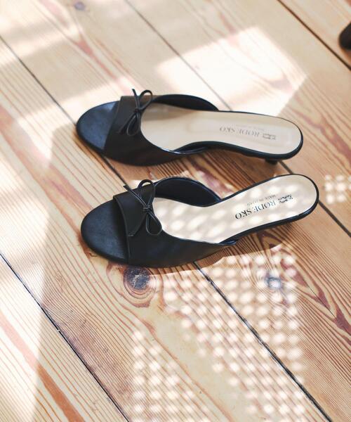 RODE SKO(ロデスコ)の「『MADE IN JAPAN』リボンミュール(サンダル・レディース・ベージュ/ブラック・36/38/37)」の10枚目の写真