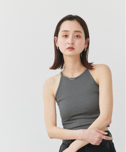 ad thie(アドティエ)の「アメスリ ショート丈タンクトップ(キャミソール・レディース・チャコール/ライトブルー/ブラック/オフホワイト・FREE)」の14枚目の写真