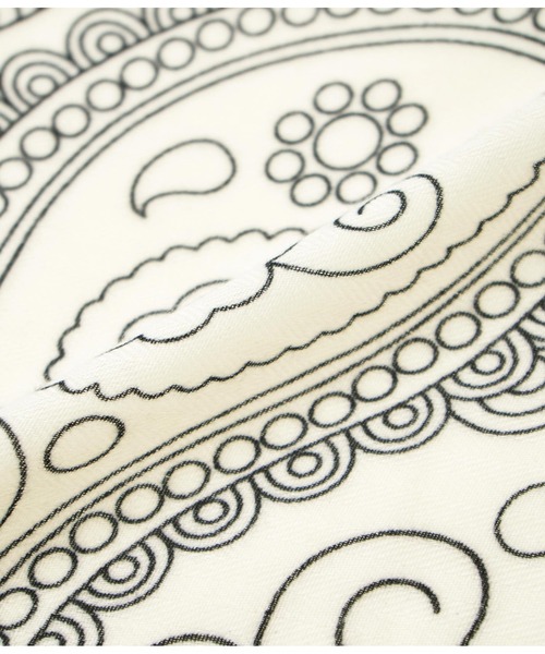 Settimissimo（セッティミッシモ）の「ペイズリー プリント 大判 ストール（ストール/ショール・レディース・ベージュ/オフホワイト・FREE）」の15枚目の写真