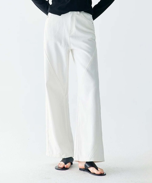 DECADE CLASSIC(ディケイド クラシック)の「【DECADE CLASSIC】ワイドレッグデニムパンツ(デニムパンツ・レディース・ホワイト・SMALL/MEDIUM/LARGE/X-LARGE/XX-LARGE/X-SMALL)」の1枚目の写真