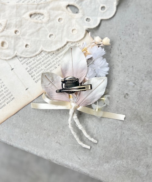 m.soeur（エムスール）の「スズランの花束コサージュ（ブローチ/コサージュ・レディース・ホワイト/ブラック/グレー・FREE）」の9枚目の写真