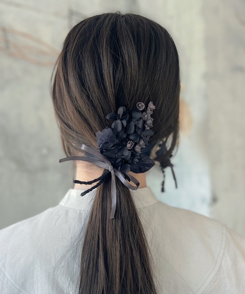m.soeur（エムスール）の「スズランの花束コサージュ（ブローチ/コサージュ・レディース・ホワイト/ブラック/グレー・FREE）」の5枚目の写真