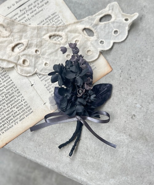 m.soeur（エムスール）の「スズランの花束コサージュ（ブローチ/コサージュ・レディース・ホワイト/ブラック/グレー・FREE）」の6枚目の写真