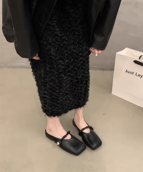 mebole(メボレ)の「ツイストフラットミュール(サンダル・レディース・ホワイト/ブラック/ブラウン・MEDIUM/SMALL/LARGE)」の10枚目の写真