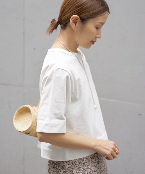 IENA(イエナ)の「クロップドTシャツ(Tシャツ/カットソー・レディース・ホワイト/ネイビー/ベージュ・FREE)」の11枚目の写真