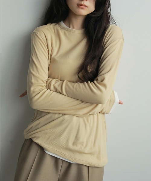 anuke（アンヌーク）の「Layered Sheer Long T-shirts（Tシャツ/カットソー・レディース・イエロー/ネイビー・FREE）」の2枚目の写真