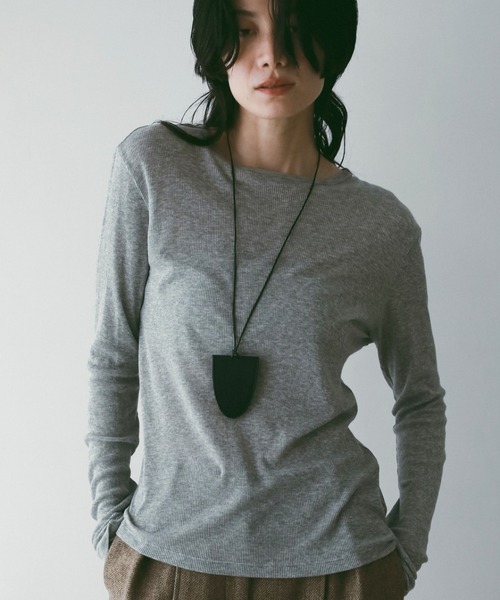 anuke（アンヌーク）の「Layered Sheer Long T-shirts（Tシャツ/カットソー・レディース・イエロー/ネイビー・FREE）」の15枚目の写真