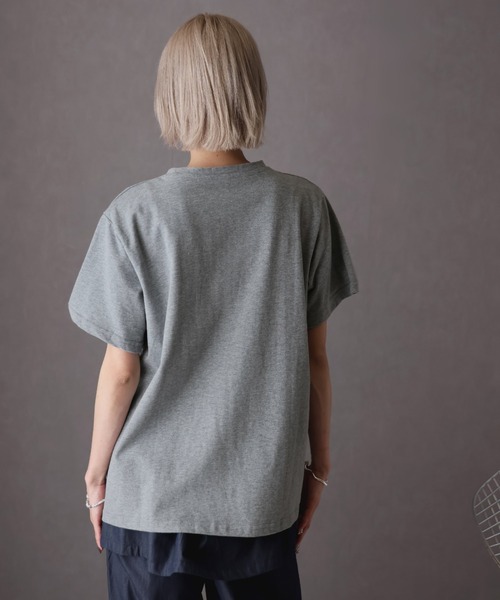 Girly Doll(ガーリードール)の「刺繍ロゴTシャツ(Tシャツ/カットソー・レディース・グレー/ブラック・F)」の10枚目の写真