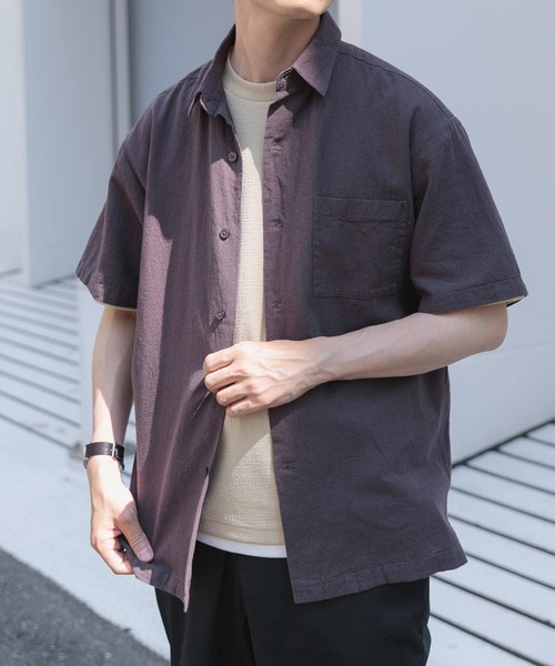 ITEMS URBANRESEARCH(アイテムズ アーバンリサーチ)の「『セットアップ対応』天然素材リネンコットンレギュラーカラー半袖シャツ(シャツ/ブラウス・メンズ・アイボリー/チャコールグレー/オレンジ系その他/ブラウン・MEDIUM/LARGE/X-LARGE)」の1枚目の写真