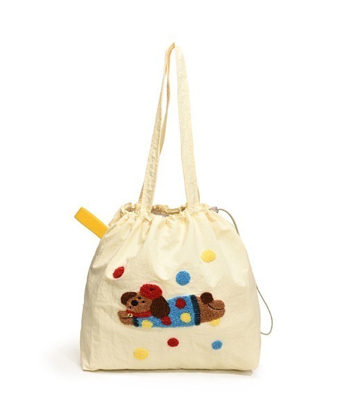 DIAVEL（ディアベル）の「【防水トートバッグ】選べるシャギーワッペントートバッグ（トートバッグ・レディース・グリーン/アイボリー/ブラウン/ブルー・FREE）」の3枚目の写真