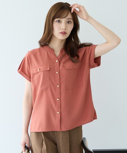 Andemiu（アンデミュウ）の「キンボタンサファリシャツ494312（シャツ/ブラウス・レディース・オフホワイト/ブラック/テラコッタ/ブラウン/チャコールグレー/ダークグリーン・FREE）」の5枚目の写真