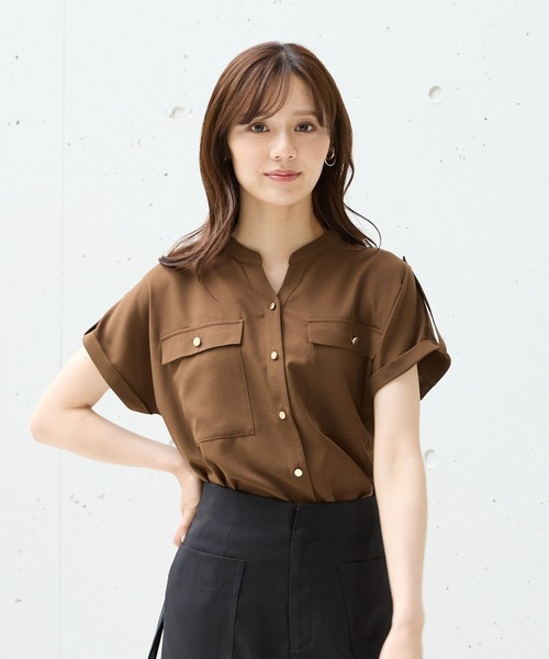 Andemiu（アンデミュウ）の「キンボタンサファリシャツ494312（シャツ/ブラウス・レディース・オフホワイト/ブラック/テラコッタ/ブラウン/チャコールグレー/ダークグリーン/ブルー系その他6・FREE）」の11枚目の写真