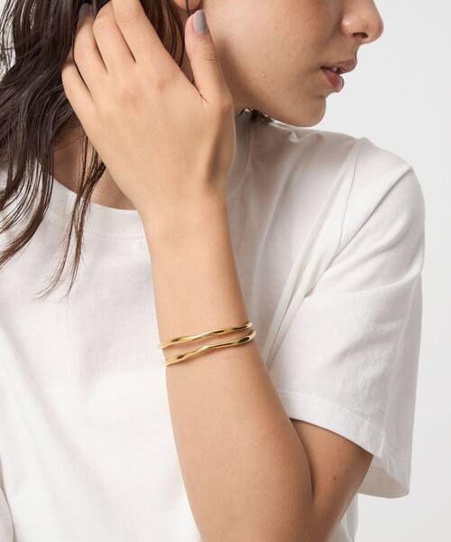 green label relaxing（グリーンレーベルリラクシング）の「ダブル ライン バングル（バングル/リストバンド・レディース・ゴールド/シルバー・FREE）」の3枚目の写真
