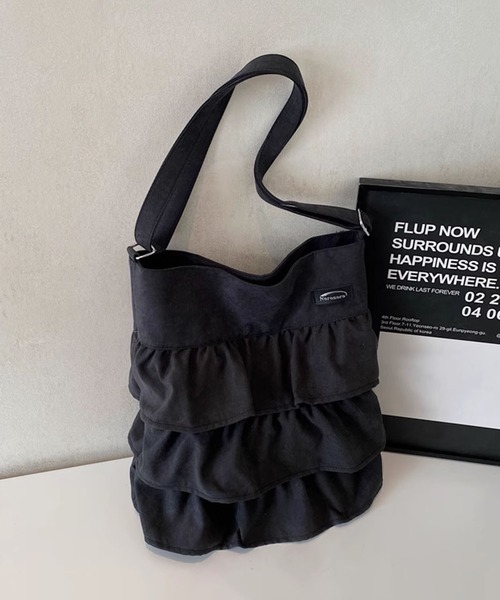 aimoha(アイモハ)の「フリルワンショルダートートバッグ(ショルダーバッグ・レディース・グレー/オフホワイト/ブラック/ピンク・FREE)」の14枚目の写真