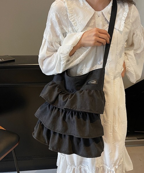 aimoha(アイモハ)の「フリルワンショルダートートバッグ(ショルダーバッグ・レディース・グレー/オフホワイト/ブラック/ピンク・FREE)」の18枚目の写真