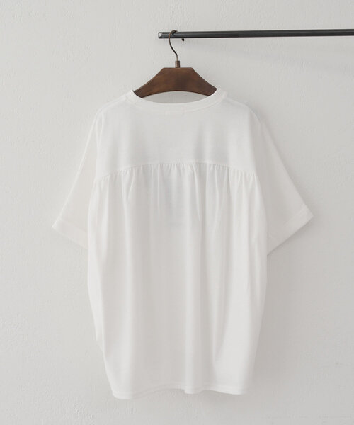 NAO（ナオ）の「【NAO】後ギャザードルマンTシャツ（Tシャツ/カットソー・レディース・アイボリー/スミクロ/ボルドー・FREE）」の16枚目の写真