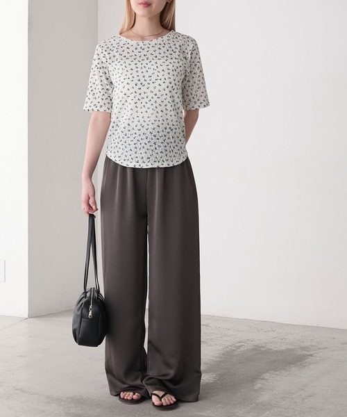 セール】【forksy.】小花柄シャーリングコンパクトシアーTシャツ