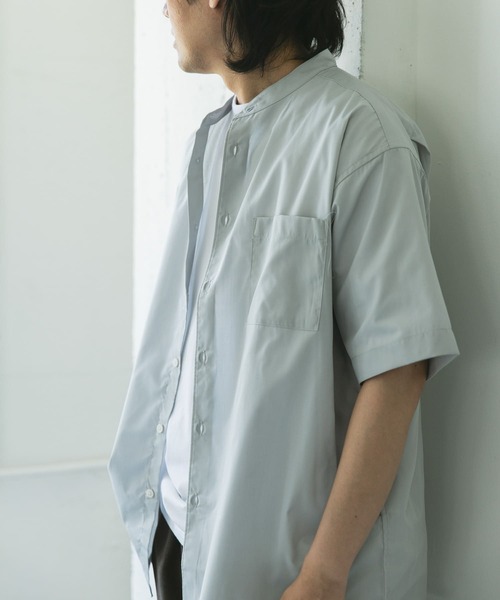 URBAN RESEARCH DOORS（アーバンリサーチドアーズ）の「TC バンドカラー ショートスリーブシャツ（シャツ/ブラウス・メンズ・ブルー系その他/ネイビー/ブラック系その他/グレー系その他・MEDIUM/LARGE）」の3枚目の写真
