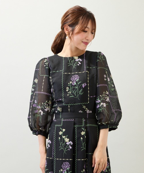 Rose Tiara(ローズティアラ)の「【セットアップ対応】パネル刺繍風ブラウス(シャツ/ブラウス・レディース・ブラック/ベージュ・38/42/46)」の1枚目の写真