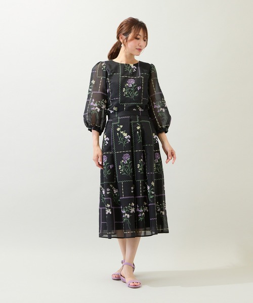 Rose Tiara(ローズティアラ)の「【セットアップ対応】パネル刺繍風ブラウス(シャツ/ブラウス・レディース・ブラック/ベージュ・38/42/46)」の13枚目の写真