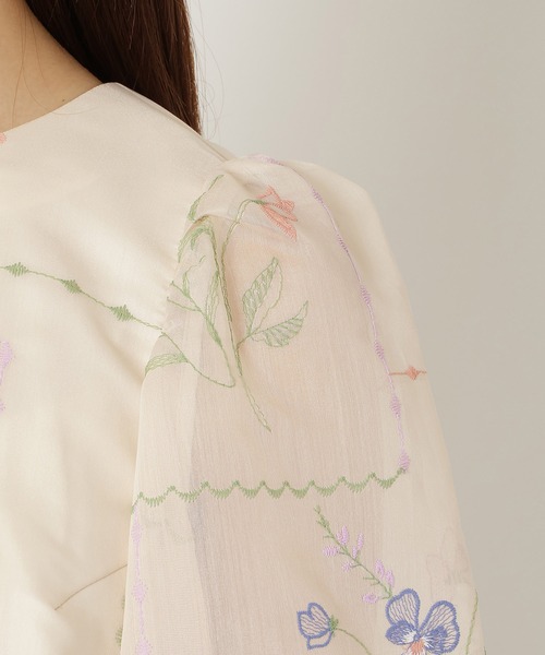 Rose Tiara(ローズティアラ)の「【セットアップ対応】パネル刺繍風ブラウス(シャツ/ブラウス・レディース・ブラック/ベージュ・38/42/46)」の7枚目の写真