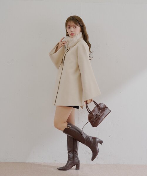 Chico(チコ)の「【WEB限定/REVIVAL】ファー取り外しケープコート(その他アウター・レディース・グレイッシュベージュ/チャコールグレー/グレー/アイボリー・FREE)」の13枚目の写真