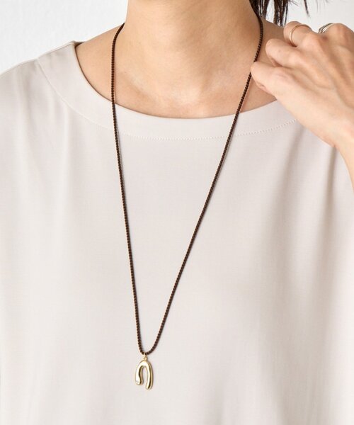 BEARDSLEY（ビアズリー）の「ゴールドモチーフコードネックレス（ネックレス・レディース・ゴールド・FREE）」の3枚目の写真