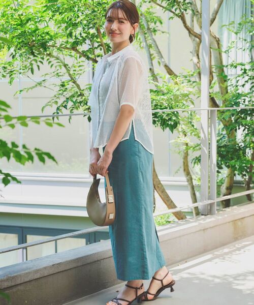 COHINA(コヒナ)の「ギャザーメッシュオーバーシャツブラウス 【低身長・小柄女性】(シャツ/ブラウス・レディース・ブラック/ホワイト・ONE SIZE)」の3枚目の写真