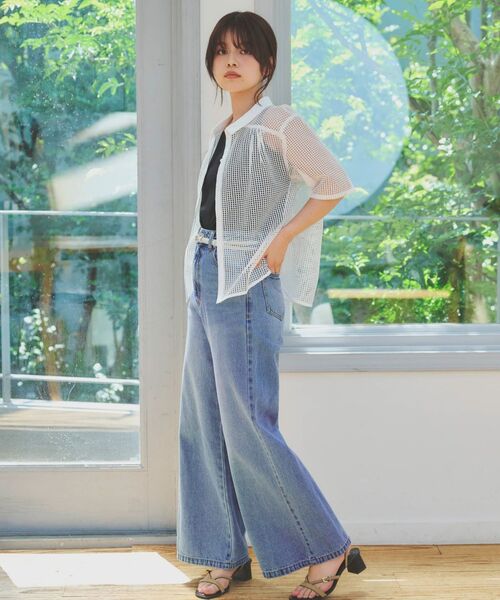 COHINA(コヒナ)の「ギャザーメッシュオーバーシャツブラウス 【低身長・小柄女性】(シャツ/ブラウス・レディース・ブラック/ホワイト・ONE SIZE)」の6枚目の写真