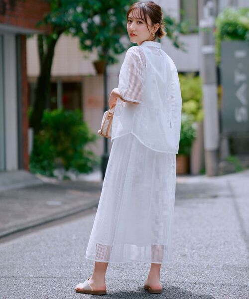 COHINA(コヒナ)の「ギャザーメッシュオーバーシャツブラウス 【低身長・小柄女性】(シャツ/ブラウス・レディース・ブラック/ホワイト・ONE SIZE)」の9枚目の写真